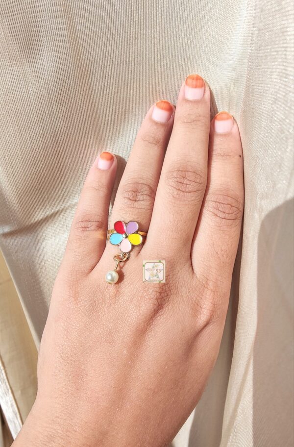 Multicolored flower enamel ring with pearl dangling