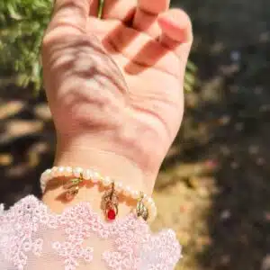 Quill freshwater pearl bracelet