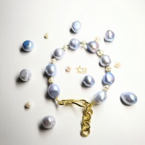 Cerulean freshwater pearl bracelet