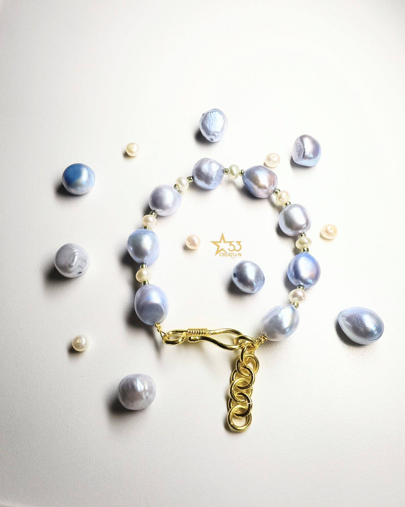 Cerulean freshwater pearl bracelet