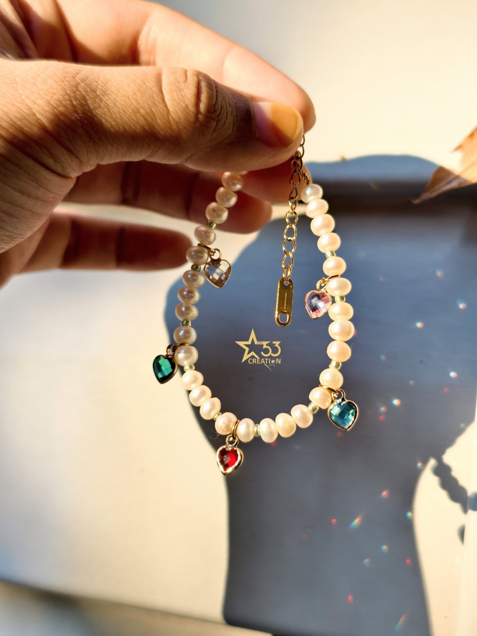 Harlequin freshwater pearl bracelet - Image 2